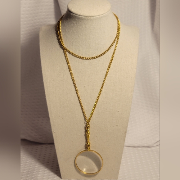 Vintage Gold Tone Magnifying Glass Pendant Necklace 30" Loop Chain - Picture 1 of 9